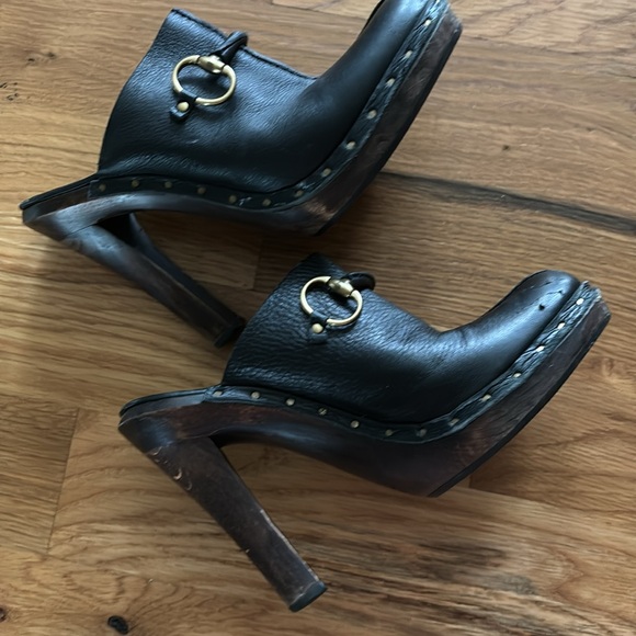 Gucci Black leather clogs - Picture 9 of 10